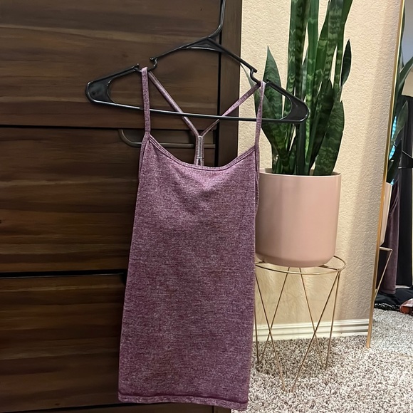 Lululemon workout tank size 6 - Picture 1 of 2